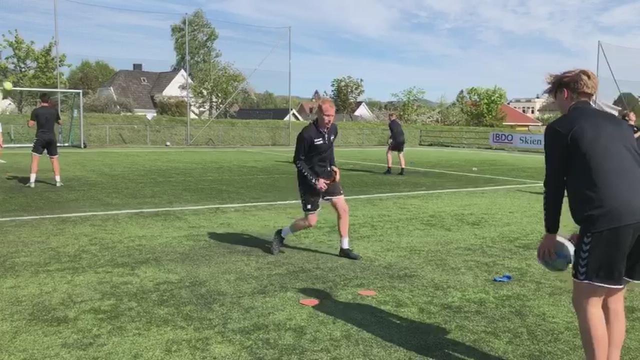 9 Innside volley-forflytning.mp4